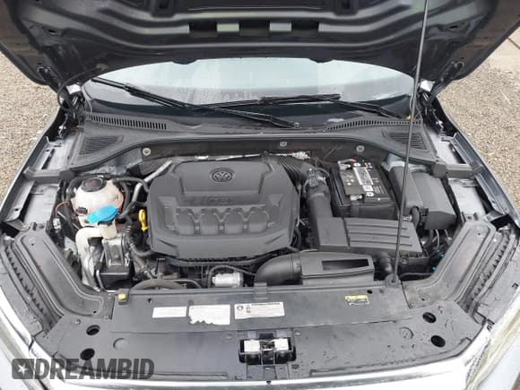 ✅ 2020 Volkswagen Passat SE • VIN: 1VWWA7A34LC011947 • Lot: 42713519. Listed on IAAI with 58,681 mi. Free auction sales archive from the USA and detailed vehicle history report at DreamBid. Image 10.