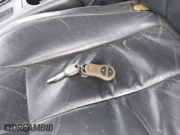 ✅ 2002 Jeep Grand Cherokee Laredo • VIN: 1J4GX48N42C245591 • Lot: 42287218. Listed on IAAI with 166,446 mi. Free auction sales archive from the USA and detailed vehicle history report at DreamBid. Image 11.