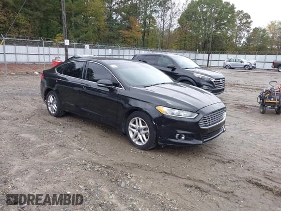 ✅ 2015 Ford Fusion SE • VIN: 3FA6P0HD0FR266968 • Lot: 43560170. Wystawiony na IAAI z przebiegiem 216 978 mil. Bezpłatny archiwum sprzedaży aukcyjnych z USA i szczegółowy raport historii pojazdu na DreamBid. Zdjęcie 1.