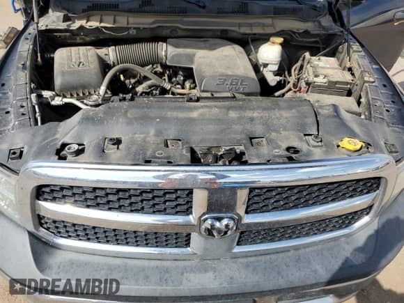 2018 Ram 1500 Tradesman z VIN 1C6RR6FG0JS299202, wystawiony jako Copart lot #81694485 z przebiegiem 151 868 mil mil oraz Szkoda całkowita • Salvage title. Historia ofert i sprzedaży dostępna na DreamBid. Obrazek 11.