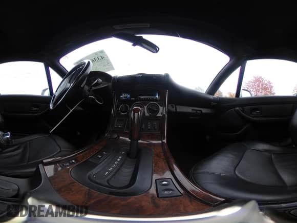 1998 BMW 3 Series Z3 1.9 with VIN 4USCH7332WLD16671, listed as a IAAI auction lot 43366446 with 120,364 mi miles and . Bid and sale history available at DreamBid. Image 18.