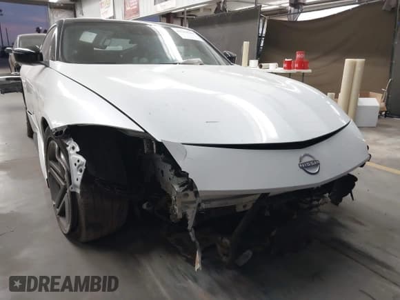 ✅ 2024 Nissan Z Sport • VIN: JN1BZ4AHXRM365319 • Lot: 42762246. Listed on IAAI with 6,370 mi. Free auction sales archive from the USA and detailed vehicle history report at DreamBid. Image 6.
