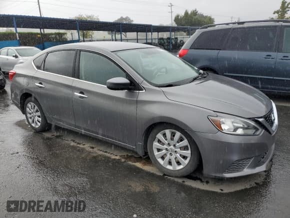 ✅ 2017 Nissan Sentra SV • VIN: 3N1AB7AP5HY227157 • Lot: 93333575. Wystawiony na Copart z przebiegiem 117 110 mil. Bezpłatny archiwum sprzedaży aukcyjnych z USA i szczegółowy raport historii pojazdu na DreamBid. Zdjęcie 4.