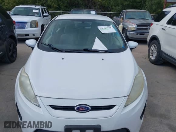 ✅ 2013 Ford Fiesta SE • VIN: 3FADP4EJ8DM225202 • Lot: 43399793. Wystawiony na IAAI z przebiegiem 179 686 mil. Bezpłatny archiwum sprzedaży aukcyjnych z USA i szczegółowy raport historii pojazdu na DreamBid. Zdjęcie 6.