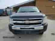2009 Chevrolet Silverado 1500 LT z VIN 1GCEC29C49Z268032, wystawiony jako Copart lot #45053045 z przebiegiem Nie podano mil oraz Szkoda całkowita • Salvage title. Historia ofert i sprzedaży dostępna na DreamBid. Obrazek 5.