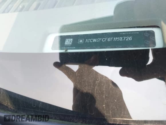 ✅ 2015 Chevrolet Express Cargo • VIN: 1GCWGFCF6F1158726 • Lot: 42902480. Wystawiony na IAAI z przebiegiem 172 635 mil. Bezpłatny archiwum sprzedaży aukcyjnych z USA i szczegółowy raport historii pojazdu na DreamBid. Zdjęcie 9.