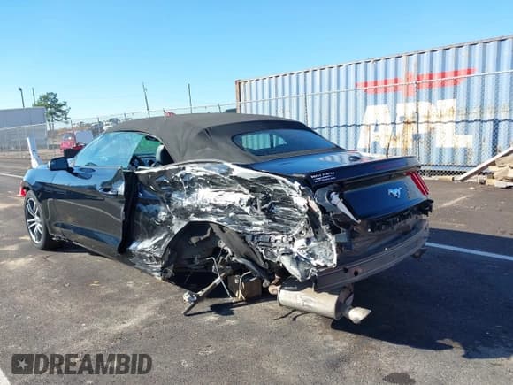 ✅ 2017 Ford Mustang EcoBoost Premium • VIN: 1FATP8UHXH5273510 • Lot: 43611714. Wystawiony na IAAI z przebiegiem 89 721 mil. Bezpłatny archiwum sprzedaży aukcyjnych z USA i szczegółowy raport historii pojazdu na DreamBid. Zdjęcie 6.