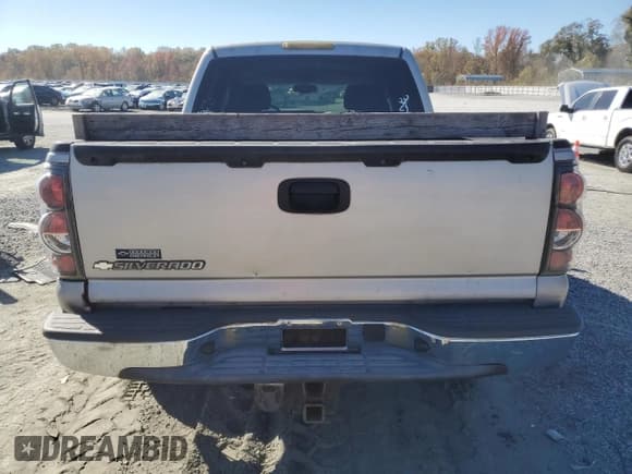 ✅ 2006 Chevrolet Silverado 1500 LT1 • VIN: 2GCEK13T961153291 • Lot: 90604625. Listed on Copart with 358,403 mi. Free auction sales archive from the USA and detailed vehicle history report at DreamBid. Image 6.