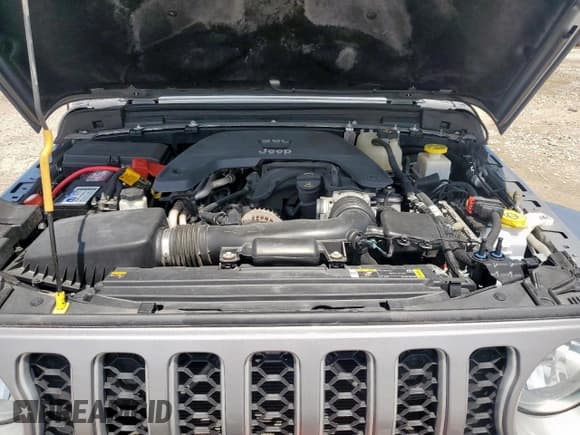 ✅ 2021 Jeep Gladiator Overland • VIN: 1C6HJTFG7ML553116 • Lot: 58526975. Wystawiony na Copart z przebiegiem 75 787 mil. Bezpłatny archiwum sprzedaży aukcyjnych z USA i szczegółowy raport historii pojazdu na DreamBid. Zdjęcie 11.