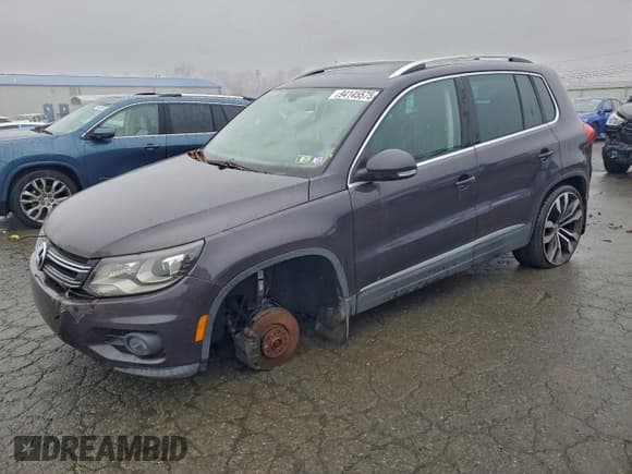 ✅ 2016 Volkswagen Tiguan SEL • VIN: WVGBV7AX9GW522109 • Lot: 94145575. Listed on Copart with 205,266 mi. Free auction sales archive from the USA and detailed vehicle history report at DreamBid. Image 1.