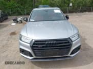 ✅ 2020 Audi SQ5 Premium Plus • VIN: WA1B4AFY7L2085499 • Lot: 42171769. Wystawiony na IAAI z przebiegiem 108 430 mil. Bezpłatny archiwum sprzedaży aukcyjnych z USA i szczegółowy raport historii pojazdu na DreamBid. Zdjęcie 12.