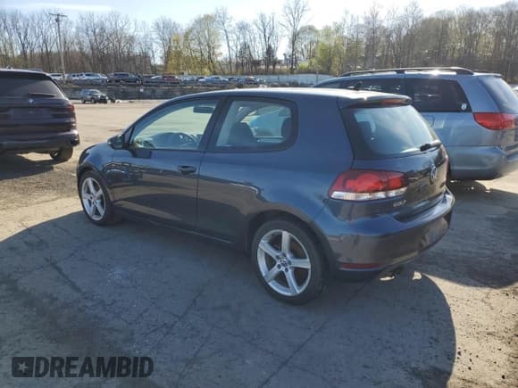 ✅ 2013 Volkswagen Golf w/Conv & Sunroof • VIN: WVWBB7AJ2DW015329 • Лот: 53741895. Опубликован ранее на Copart с пробегом 62 609 миль. Бесплатный доступ к архиву аукционных продаж из США и подробный отчёт об истории автомобиля на DreamBid. Изображение 2.