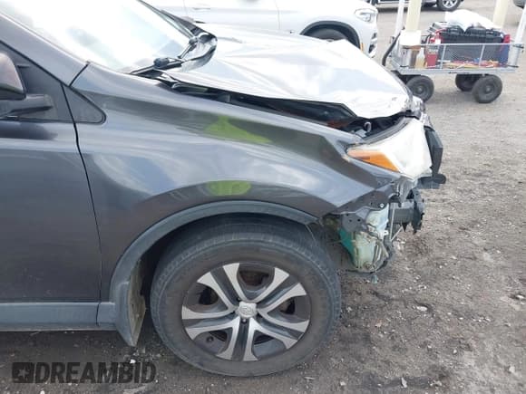 ✅ 2017 Toyota RAV4 LE • VIN: JTMZFREV3HJ122727 • Lot: 42492530. Listed on IAAI with 120,529 mi. Free auction sales archive from the USA and detailed vehicle history report at DreamBid. Image 17.