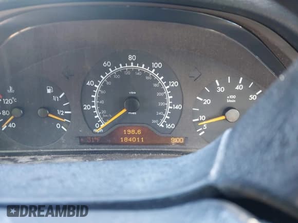 ✅ 1999 Mercedes-Benz E 320 • VIN: WDBJF82H0XX015778 • Lot: 41269886. Listed on IAAI with 184,011 mi. Free auction sales archive from the USA and detailed vehicle history report at DreamBid. Image 7.