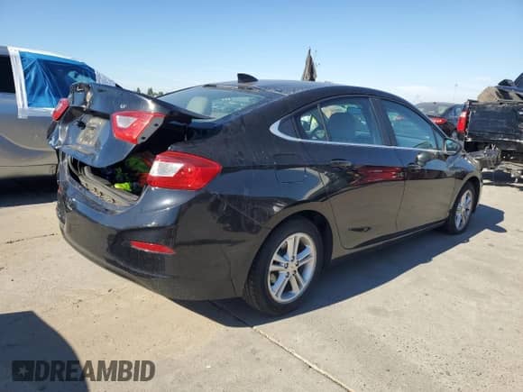 2016 Chevrolet Cruze LT z VIN 1G1BE5SM6G7276944, wystawiony jako Copart lot #90848015 z przebiegiem 108 554 mil mil oraz Szkoda całkowita • Salvage title. Historia ofert i sprzedaży dostępna na DreamBid. Obrazek 3.