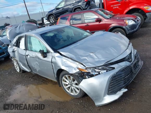 ✅ 2019 Toyota Camry SE • VIN: 4T1B11HK7KU188251 • Лот: 43491000. Опубликован ранее на IAAI с пробегом 114 367 миль. Бесплатный доступ к архиву аукционных продаж из США и подробный отчёт об истории автомобиля на DreamBid. Изображение 1.