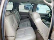 ✅ 2004 Chevrolet Suburban LT • VIN: 1GNEC16Z44R302179 • Лот: 57956605. Опубликован ранее на Copart с пробегом 291 567 миль. Бесплатный доступ к архиву аукционных продаж из США и подробный отчёт об истории автомобиля на DreamBid. Изображение 11.