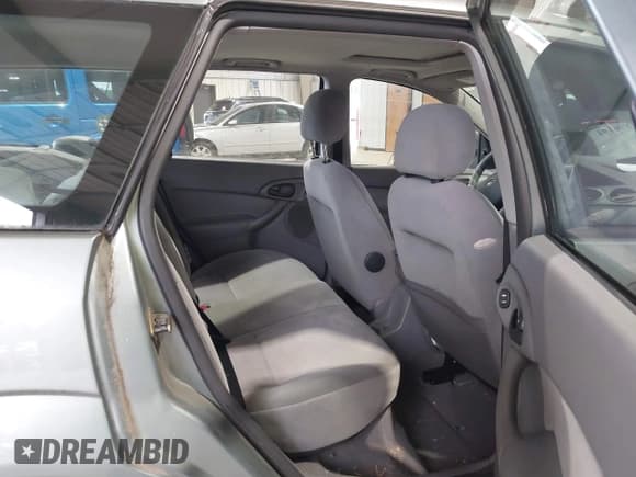 ✅ 2003 Ford Focus SE Fleet • VIN: 1FAHP36383W253026 • Lot: 42896191. Listed on IAAI with 63,228 mi. Free auction sales archive from the USA and detailed vehicle history report at DreamBid. Image 8.