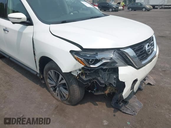 ✅ 2019 Nissan Pathfinder SV • VIN: 5N1DR2MM5KC615110 • Lot: 42399030. Listed on IAAI with 129,844 mi. Free auction sales archive from the USA and detailed vehicle history report at DreamBid. Image 17.