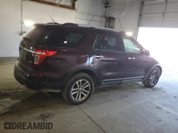 ✅ 2011 Ford Explorer XLT • VIN: 1FMHK8D85BGA17801 • Lot: 92806455. Wystawiony na Copart z przebiegiem 298 184 mil. Bezpłatny archiwum sprzedaży aukcyjnych z USA i szczegółowy raport historii pojazdu na DreamBid. Zdjęcie 3.