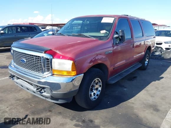 ✅ 2000 Ford Excursion XLT • VIN: 1FMNU40S5YEC73142 • Лот: 41450669. Опубликован ранее на IAAI с пробегом 256 512 миль. Бесплатный доступ к архиву аукционных продаж из США и подробный отчёт об истории автомобиля на DreamBid. Изображение 17.