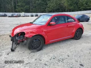 ✅ 2013 Volkswagen Beetle 2.5L • VIN: 3VWJX7AT5DM683881 • Лот: 71444085. Опубликован ранее на Copart с пробегом 40 975 миль. Бесплатный доступ к архиву аукционных продаж из США и подробный отчёт об истории автомобиля на DreamBid. Изображение 1.