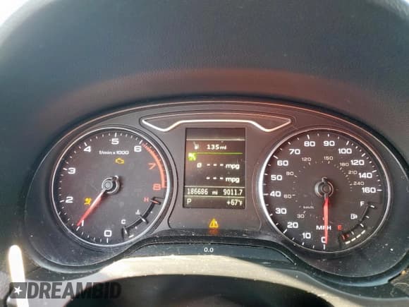 ✅ 2015 Audi A3 Premium Plus • VIN: WAUEFGFF9F1143098 • Lot: 54079385. Wystawiony na Copart z przebiegiem 186 686 mil. Bezpłatny archiwum sprzedaży aukcyjnych z USA i szczegółowy raport historii pojazdu na DreamBid. Zdjęcie 9.