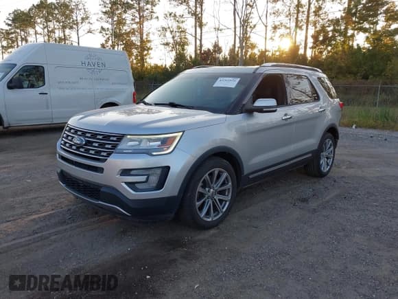 ✅ 2017 Ford Explorer Limited • VIN: 1FM5K7F88HGC69240 • Lot: 43765531. Wystawiony na IAAI z przebiegiem 224 853 mil. Bezpłatny archiwum sprzedaży aukcyjnych z USA i szczegółowy raport historii pojazdu na DreamBid. Zdjęcie 2.