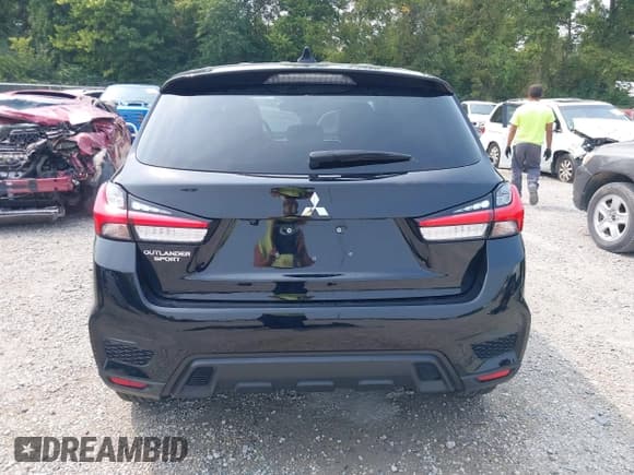 ✅ 2021 Mitsubishi Outlander ES • VIN: JA4APUAUXMU021598 • Lot: 43158342. Wystawiony na IAAI z przebiegiem 16 079 mil. Bezpłatny archiwum sprzedaży aukcyjnych z USA i szczegółowy raport historii pojazdu na DreamBid. Zdjęcie 17.
