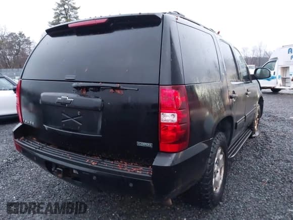 ✅ 2010 Chevrolet Tahoe LT • VIN: 1GNUKBE05AR248944 • Lot: 43825492. Wystawiony na IAAI z przebiegiem 222 160 mil. Bezpłatny archiwum sprzedaży aukcyjnych z USA i szczegółowy raport historii pojazdu na DreamBid. Zdjęcie 4.