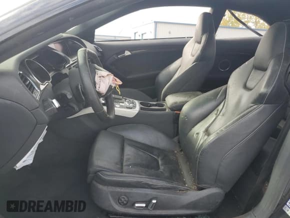 ✅ 2014 Audi RS 5 • VIN: WUAC6AFR5EA900176 • Lot: 72958994. Listed on Copart with 71,772 mi. Free auction sales archive from the USA and detailed vehicle history report at DreamBid. Image 7.