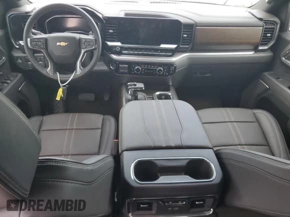 ✅ 2025 Chevrolet Silverado 1500 High Country • VIN: 3GCPAFEDXSG259927 • Lot: 70628155. Wystawiony na Copart z przebiegiem Nie podano. Bezpłatny archiwum sprzedaży aukcyjnych z USA i szczegółowy raport historii pojazdu na DreamBid. Zdjęcie 8.