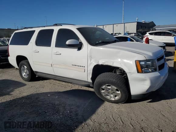 2014 Chevrolet Suburban LT z VIN 1GNSKJE70ER198068, wystawiony jako Copart lot #85145605 z przebiegiem 97 369 mil mil oraz Szkoda całkowita • Salvage title. Historia ofert i sprzedaży dostępna na DreamBid. Obrazek 4.