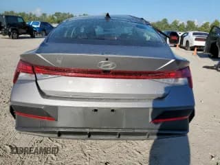 ✅ 2024 Hyundai Elantra Blue • VIN: KMHLM4DJ8RU101381 • Lot: 84452915. Listed on Copart with 16,806 mi. Free auction sales archive from the USA and detailed vehicle history report at DreamBid. Image 6.