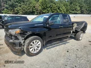 ✅ 2020 Chevrolet Silverado 1500 Custom • VIN: 1GCRWBEK6LZ329491 • Lot: 71550525. Wystawiony na Copart z przebiegiem 104 698 mil. Bezpłatny archiwum sprzedaży aukcyjnych z USA i szczegółowy raport historii pojazdu na DreamBid. Zdjęcie 1.