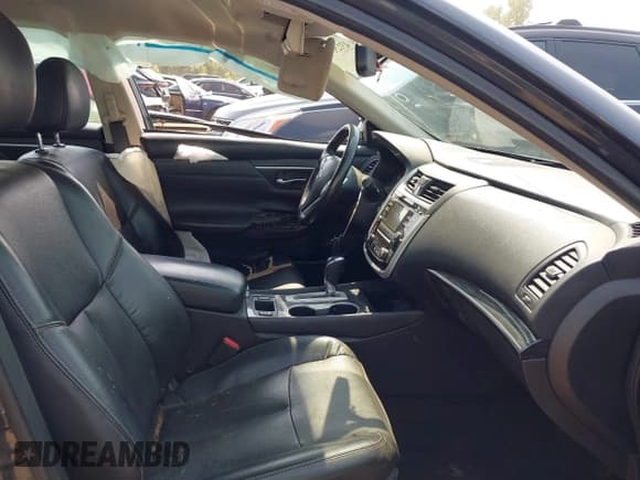 ✅ 2018 Nissan Altima SV • VIN: 1N4AL3AP6JC199280 • Lot: 43129343. Listed on IAAI with 151,911 mi. Free auction sales archive from the USA and detailed vehicle history report at DreamBid. Image 5.