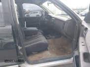 ✅ 2004 Dodge Dakota SLT • VIN: 1D7HG48N14S503851 • Lot: 41883437. Wystawiony na IAAI z przebiegiem 225 505 mil. Bezpłatny archiwum sprzedaży aukcyjnych z USA i szczegółowy raport historii pojazdu na DreamBid. Zdjęcie 5.