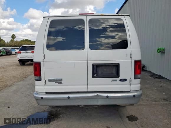 ✅ 2009 Ford Econoline Passenger XL • VIN: 1FBNE31L19DA54208 • Лот: 92701405. Опубликован ранее на Copart с пробегом 127 277 миль. Бесплатный доступ к архиву аукционных продаж из США и подробный отчёт об истории автомобиля на DreamBid. Изображение 6.