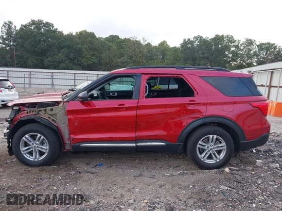 ✅ 2024 Ford Explorer XLT • VIN: 1FMSK7DH3RGA89347 • Lot: 43292942. Wystawiony na IAAI z przebiegiem 101 966 mil. Bezpłatny archiwum sprzedaży aukcyjnych z USA i szczegółowy raport historii pojazdu na DreamBid. Zdjęcie 15.