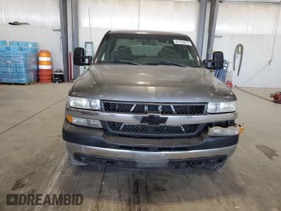 ✅ 2002 Chevrolet Silverado 2500HD LS • VIN: 1GCHK29U72E113321 • Лот: 81735215. Опубликован ранее на Copart с пробегом 346 400 миль. Бесплатный доступ к архиву аукционных продаж из США и подробный отчёт об истории автомобиля на DreamBid. Изображение 5.