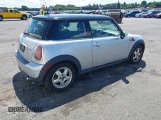 2009 MINI Hardtop with VIN WMWMF335X9TU71767, listed as a IAAI auction lot 42696886 with 105,408 mi miles and . Bid and sale history available at DreamBid. Image 4.