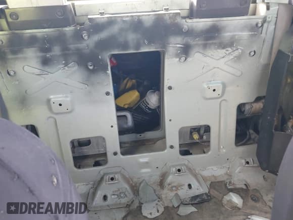 ✅ 2007 Volkswagen Beetle • VIN: 3VWSF31Y37M403164 • Лот: 43434020. Опубликован ранее на IAAI с пробегом 184 024 миль. Бесплатный доступ к архиву аукционных продаж из США и подробный отчёт об истории автомобиля на DreamBid. Изображение 8.