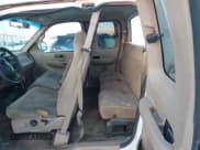 ✅ 1999 Ford F-150 • VIN: 1FTRX18W4XNB37425 • Lot: 43680585. Wystawiony na IAAI z przebiegiem 244 760 mil. Bezpłatny archiwum sprzedaży aukcyjnych z USA i szczegółowy raport historii pojazdu na DreamBid. Zdjęcie 8.