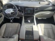 ✅ 2022 Jeep Wagoneer Series III • VIN: 1C4SJUDT1NS130785 • Lot: 70738455. Wystawiony na Copart z przebiegiem 68 581 mil. Bezpłatny archiwum sprzedaży aukcyjnych z USA i szczegółowy raport historii pojazdu na DreamBid. Zdjęcie 8.