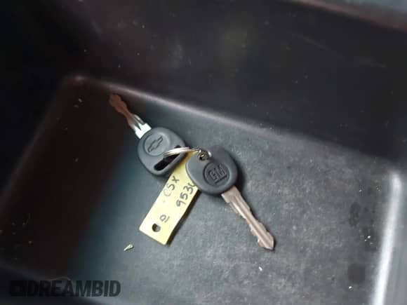 ✅ 2013 Chevrolet Silverado 2500HD Work Truck • VIN: 1GC2KVCG2DZ385023 • Lot: 42302809. Wystawiony na IAAI z przebiegiem 311 928 mil. Bezpłatny archiwum sprzedaży aukcyjnych z USA i szczegółowy raport historii pojazdu na DreamBid. Zdjęcie 11.