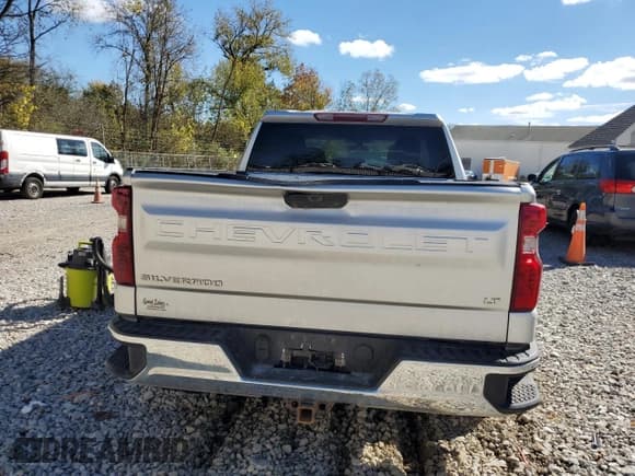 ✅ 2020 Chevrolet Silverado 1500 LT • VIN: 3GCUYDED1LG334888 • Lot: 82415015. Listed on Copart with 132,818 mi. Free auction sales archive from the USA and detailed vehicle history report at DreamBid. Image 6.