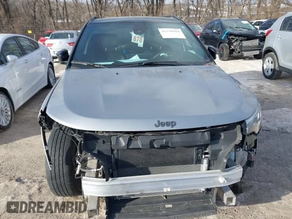 ✅ 2023 Jeep Compass (RED) Edition • VIN: 3C4NJDCN4PT512584 • Lot: 41378904. Wystawiony na IAAI z przebiegiem 43 690 mil. Bezpłatny archiwum sprzedaży aukcyjnych z USA i szczegółowy raport historii pojazdu na DreamBid. Zdjęcie 12.