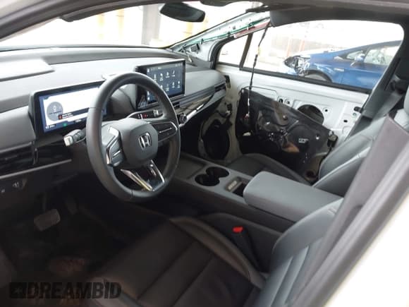 ✅ 2024 Honda Prologue Touring • VIN: 3GPKHXRJ2RS514037 • Lot: 43210540. Listed on IAAI with 14,356 mi. Free auction sales archive from the USA and detailed vehicle history report at DreamBid. Image 5.