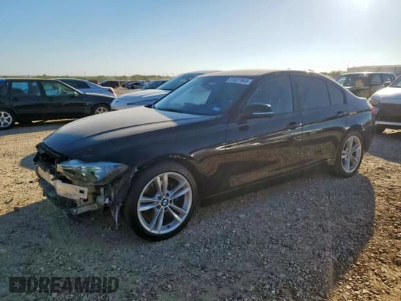 ✅ 2016 BMW 3 Series 320i • VIN: WBA8E1G54GNU11052 • Лот: 91037945. Опубликован ранее на Copart с пробегом 119 257 миль. Бесплатный доступ к архиву аукционных продаж из США и подробный отчёт об истории автомобиля на DreamBid. Изображение 1.
