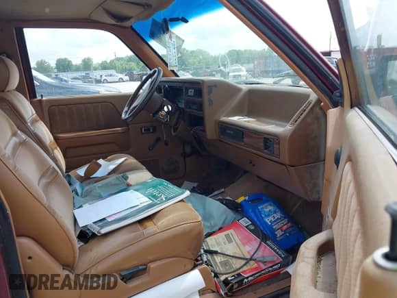 1992 Dodge Dakota с VIN 1B7FL23X5NS645955, выставлен на аукционе IAAI как лот 42285681 с пробегом 173 413 миль миль и . История ставок и продаж доступна на DreamBid. Изображение 5.